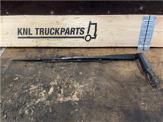 Volvo  WIPER 82485664