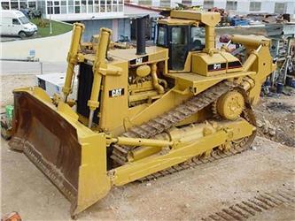 CAT D10