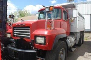 Mack RD688S