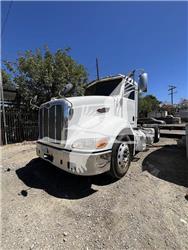 Peterbilt 384