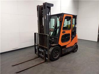 Doosan G25E-5