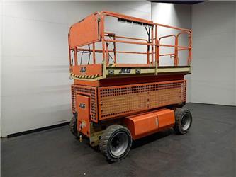 JLG M4069