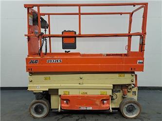 JLG 2032ES