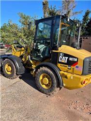 CAT 907M