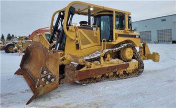 CAT D8T