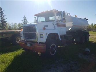 Ford L8000