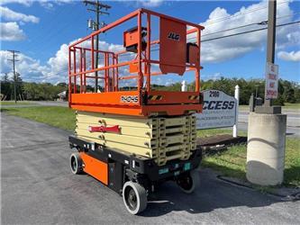 JLG R4045