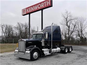 Kenworth W900