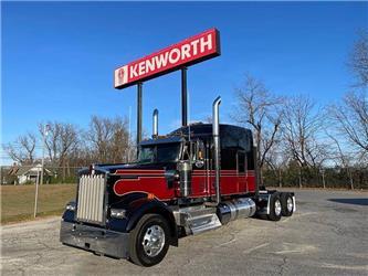 Kenworth W900L