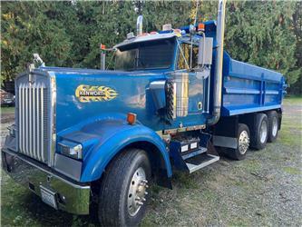 Kenworth W900L