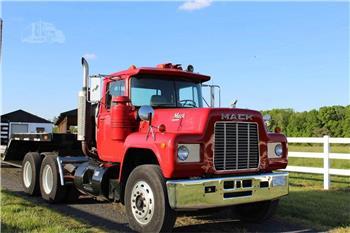 Mack R686ST