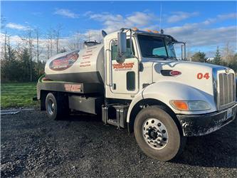 Peterbilt 330