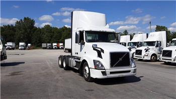 Volvo VNL300