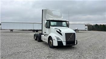 Volvo VNL300