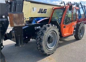 JLG 1055