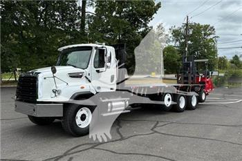 Freightliner 114SD