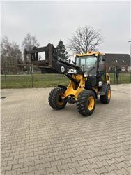 JCB 406