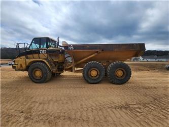 CAT 725