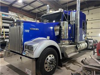 Kenworth W900