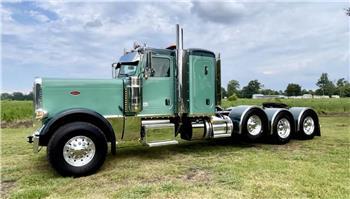 Peterbilt 389