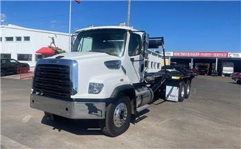 Freightliner 114SD