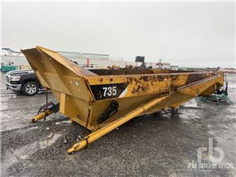 CAT 735