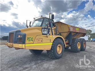 CAT 740B