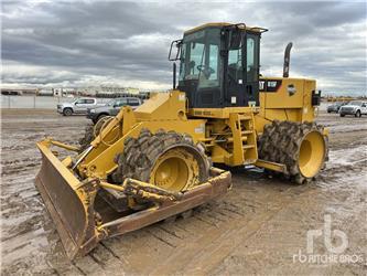 CAT 815F