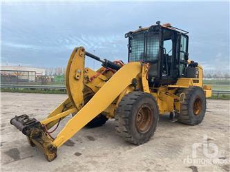 CAT 930M