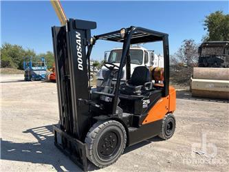 Doosan G25N7