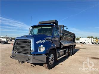 Freightliner 114SD