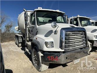 Freightliner 114SD