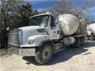 Freightliner 114SD