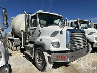 Freightliner 114SD