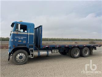 Freightliner COE