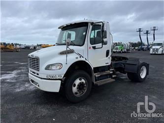 Freightliner M2106