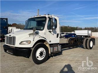 Freightliner M2106