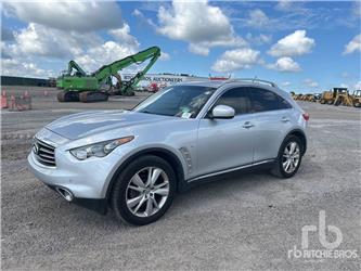 Infiniti QX70