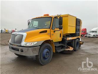 International 4200SBA