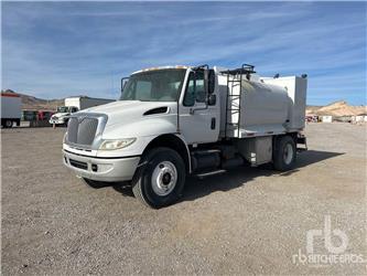 International 4400