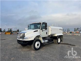 International 4400