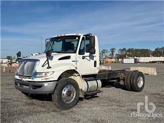 International 4400