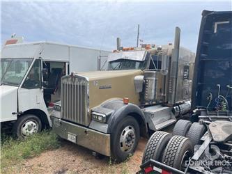 Kenworth W900