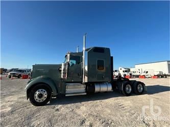 Kenworth W900