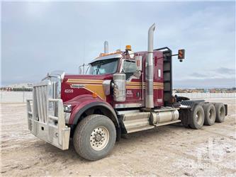 Kenworth W900