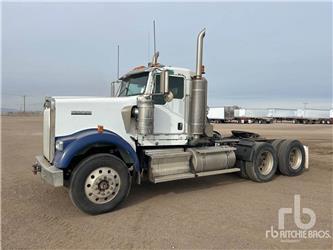 Kenworth W900