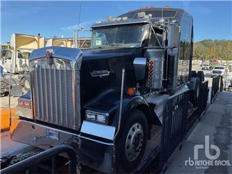 Kenworth W900