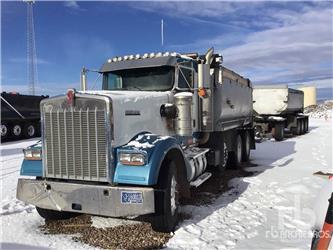 Kenworth W900