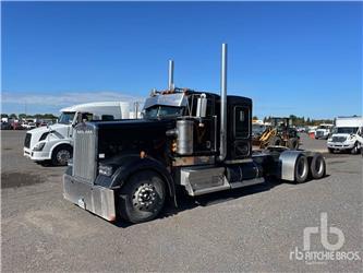 Kenworth W900