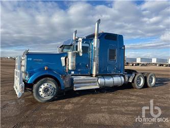 Kenworth W900